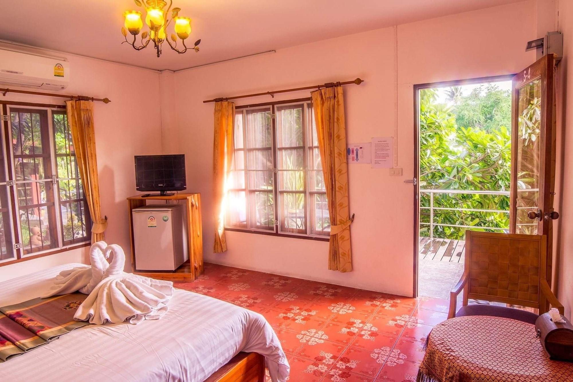Pong Phen pensión Kanchanaburi Exterior foto