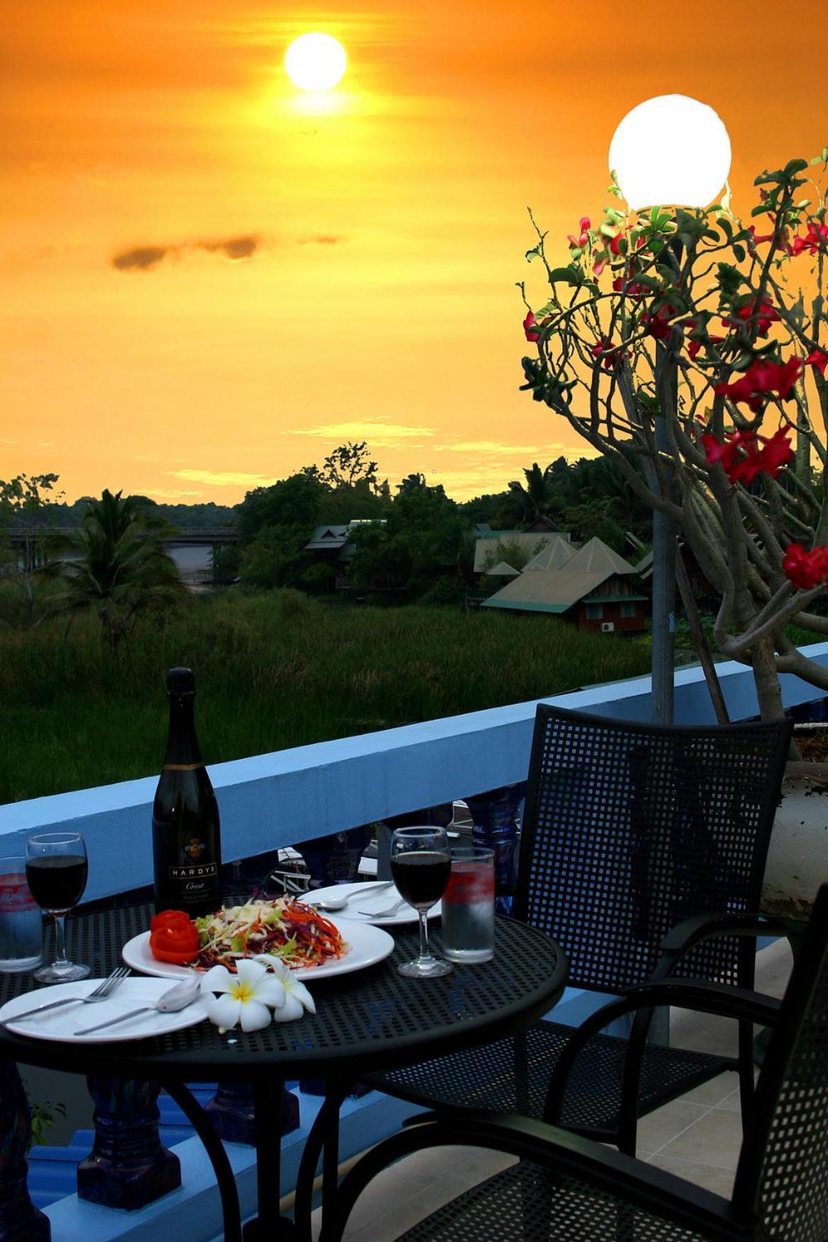 Pong Phen pensión Kanchanaburi Exterior foto