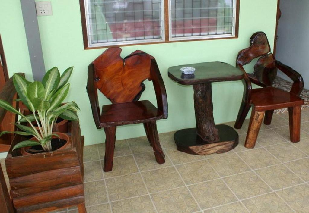 Pong Phen pensión Kanchanaburi Habitación foto