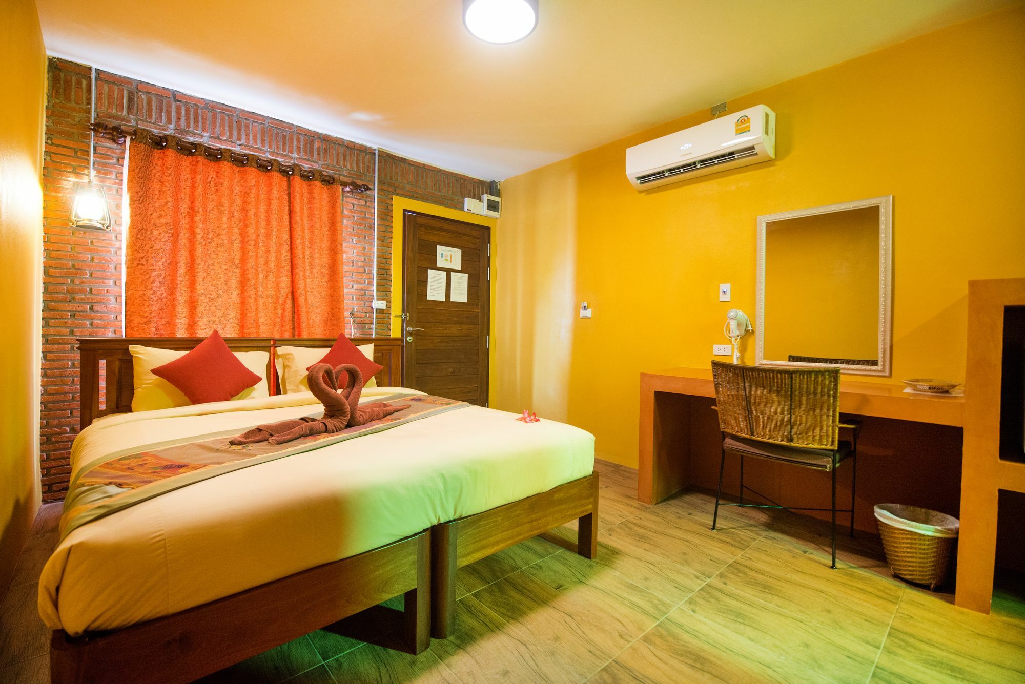 Pong Phen pensión Kanchanaburi Exterior foto