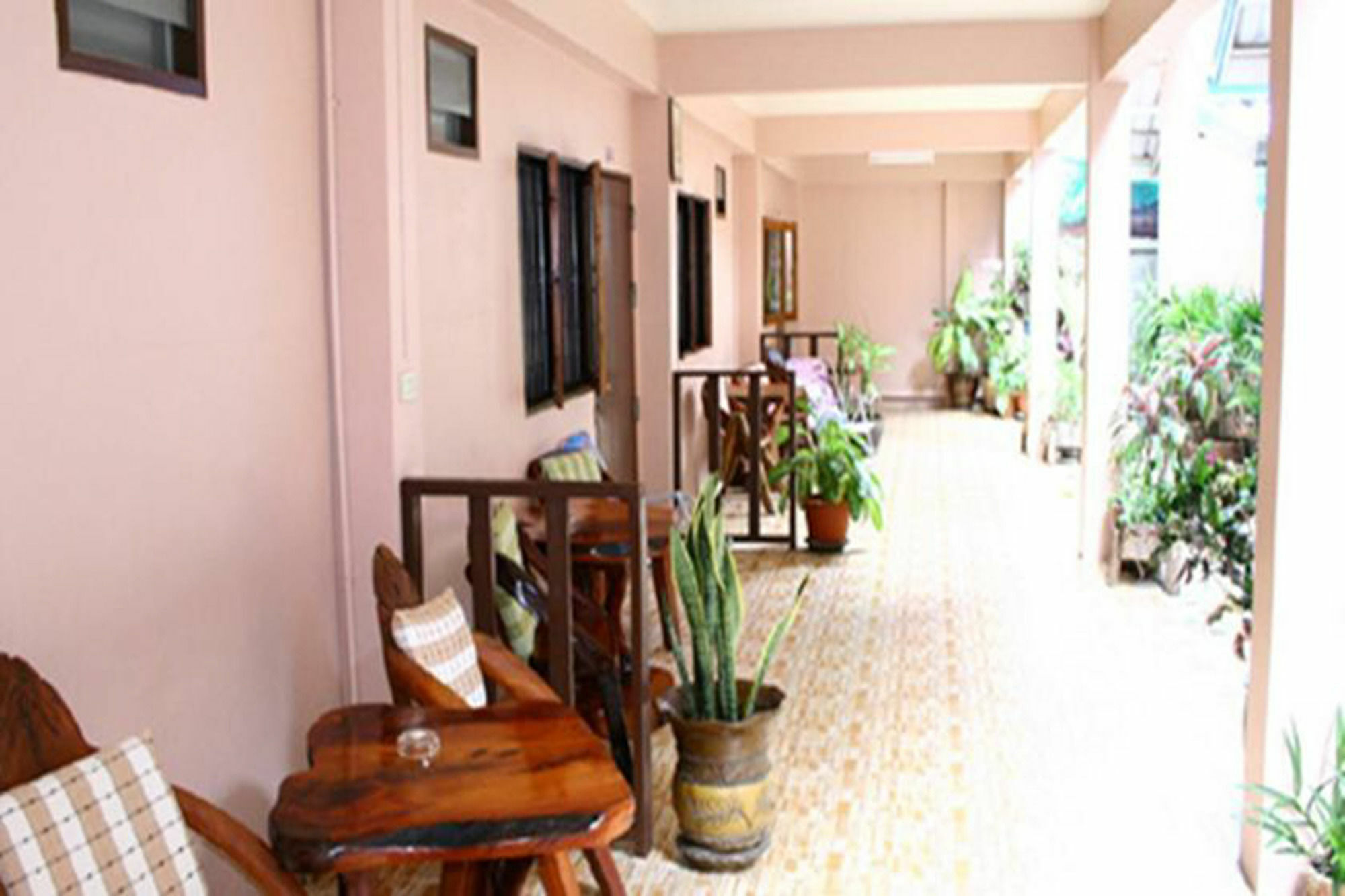 Pong Phen pensión Kanchanaburi Exterior foto